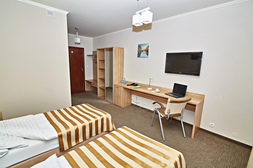 Hotel Ted Radomsko Buitenkant foto
